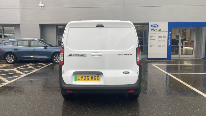 Ford Transit Courier E-Transit Courier 100kW 43kWh Limited Van Auto